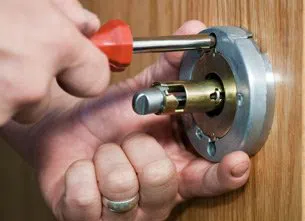 Miami Doors And Locksmith Miami, FL 305-744-5505 - 17a-Cheap-Locksmith