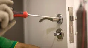 Miami Doors And Locksmith Miami, FL 305-744-5505 - 7a-Locksmith-Service